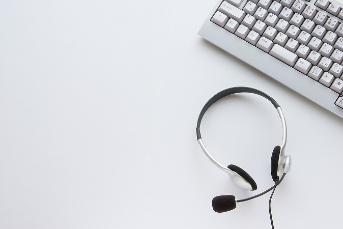 ヘッドセットとキーボード